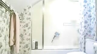 I peed in the toilet and a girl appeared to me there