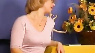 My daughter learned cunnilingus from her mother in a steamy lesson