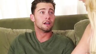 A masseur pushed his cock in the blonde at the massage session