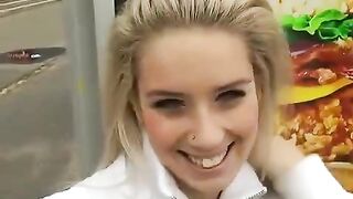 I fucked a girl in the street as a thank you