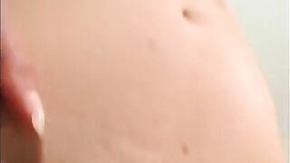 The photographer broke the camera for the sake of sex with a model