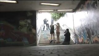 The bound girl was fucked on the street by a curious guy