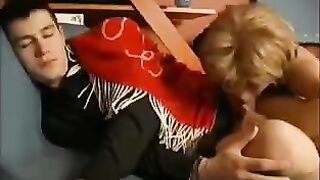 A mom woke up her son with a gentle blowjob