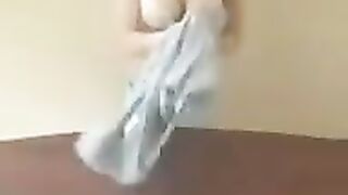 A chick with big milk is giving a master class on how to do it