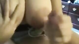 She swallows all the sperm without leaving a single drop