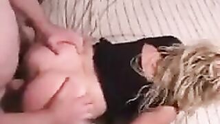The guy had sex with a stunning woman at her home