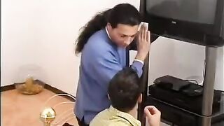 Repairman got fucked by horny blonde in threesome