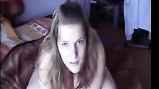 A fat woman is fucking without any shame on cam