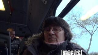 Babe fucked by a stranger on the bus