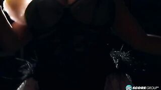 Big Tits Burlesque with Liza Biggs, a real North Carolina treat