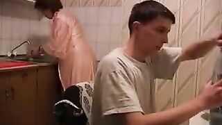 A hot mom gets fucked in the kitchen, it's really exciting to see