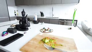 A freeuse mother-in-law makes a blowjob from the first view