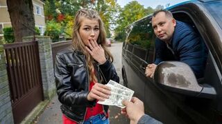 A girl agreed to sex for money in her car