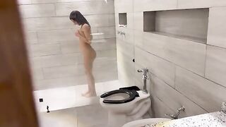 A sweet moment of passion in the shower with a beautiful Venezuelan lady
