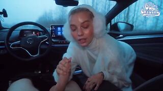 A slutty college girl gets fucked by a stranger in his car