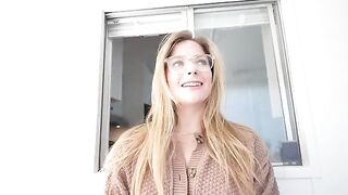 Babe Jess Cromwell sucks dick under the table and gets a huge load of cum on her face