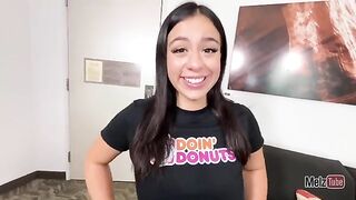 The man brought a dessert and had sex with the 18-year-old Latina
