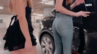 Can the hood hold two cute 18yo girls?