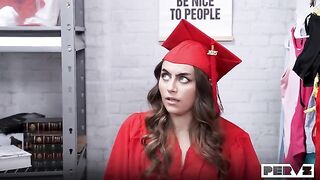 Female students also need to pass through the screen, just like guys