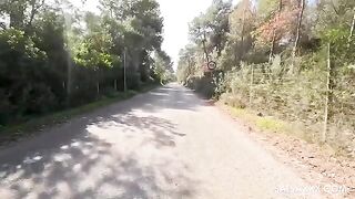 An Amazon woman showed her riding skills in a surprise encounter