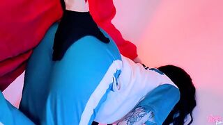 The slutty girl plays a risky game with her warden in a daring setup