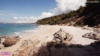 Beach sex with an amateur couple getting wild and loud on Reislin Vacation