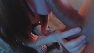 The perfect girl with a stunning ass loves deep anal