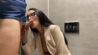 A guy fucked a sexy secretary right in the booth