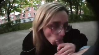 Babe agreed to have sex with me on the city streets