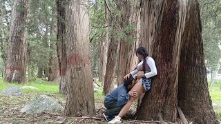 A hot girl agreed to have sex in the forest with a strange man