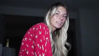 The guy made a wet and messy treat for his hot step sis