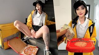 I came, it was beautiful! Sex with a pizza courier