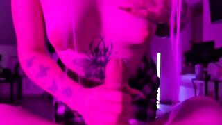 I strangled her and my dick went deeper, it was incredible!