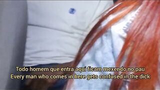 A hot chick is getting fucked in the car