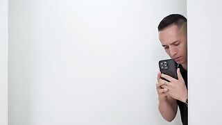 A cock like a lollipop – to lick and suck, an enticing offer from Babes